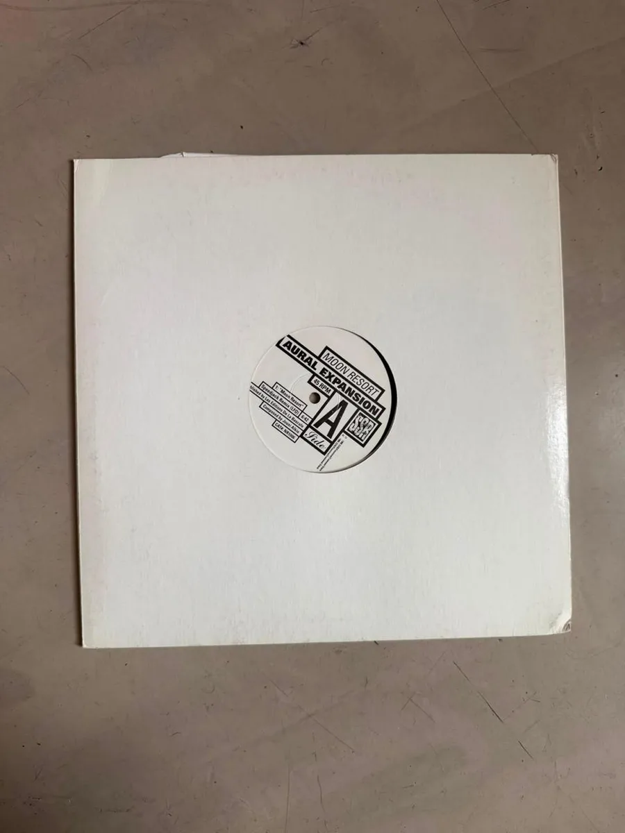 Aural Expansion — Moon Resort